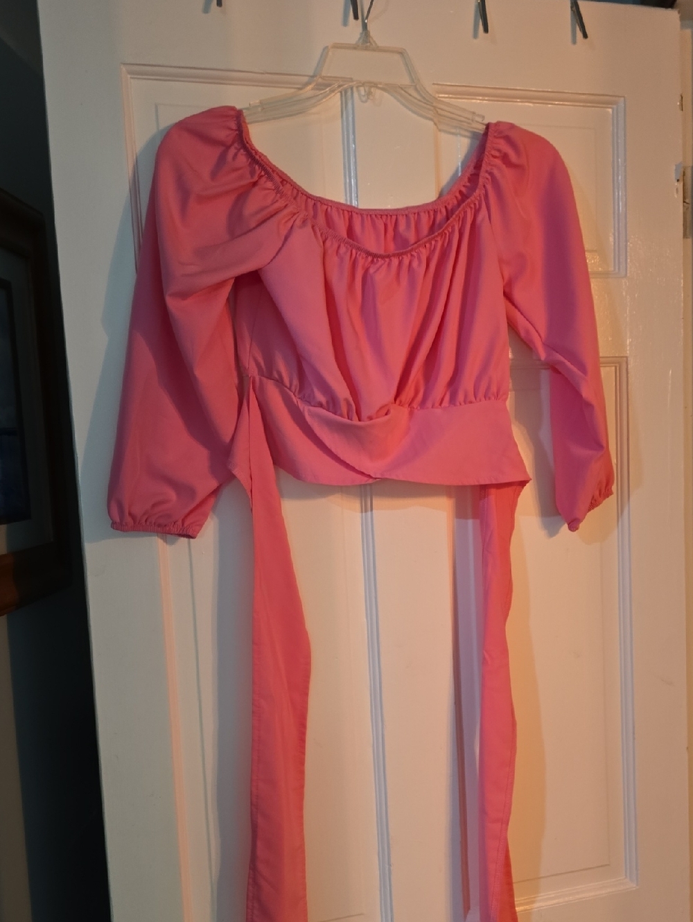 Bundle 3/$16 Pink Puff Sleeve Crop Top with Waist Ties